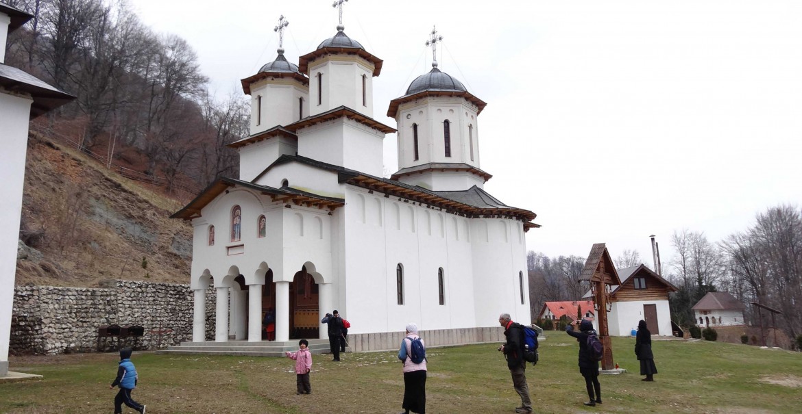 Sfânta Mănăstire Pătrunsa