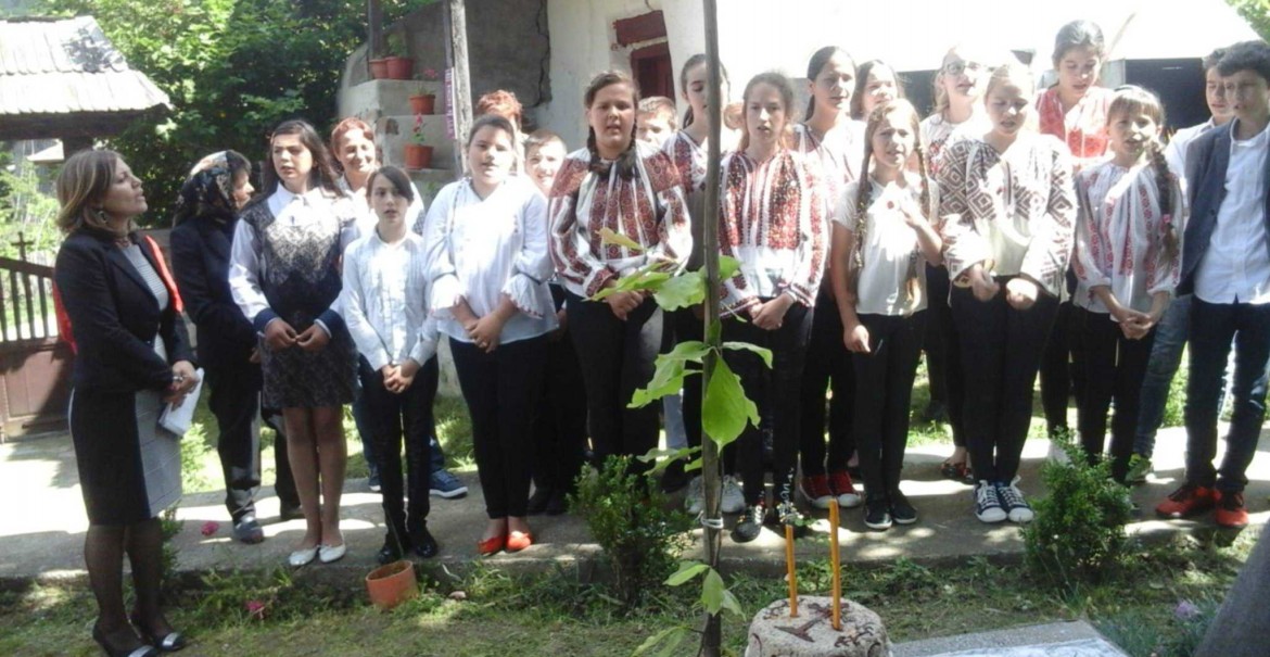 Parohia Mierlești